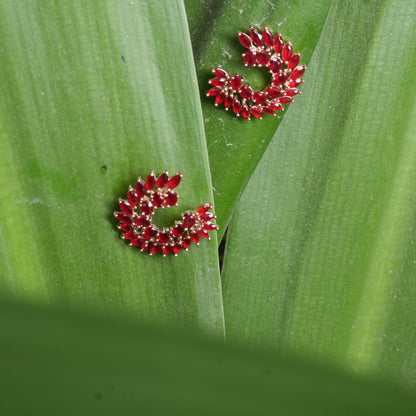 Red Sparkling Leaf Stud