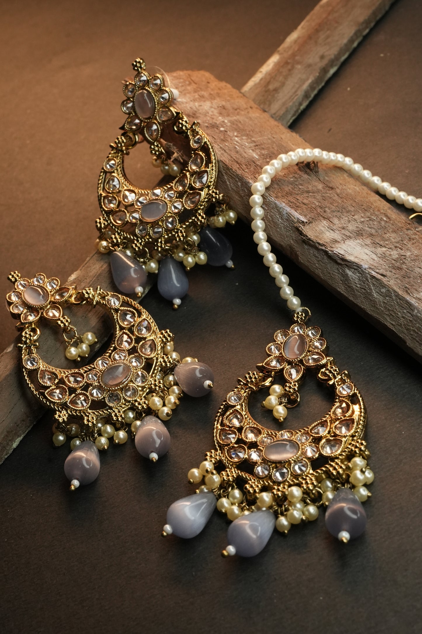 Aarohi Kundan Set